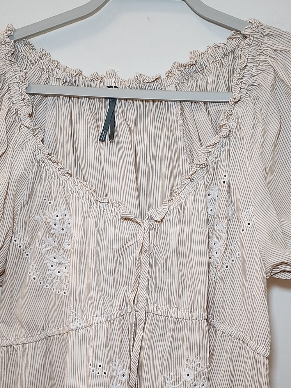 Anthropologie Puff-Sleeve Embroidered Babydoll Top tan and cream stripes Sz XL - Picture 6 of 16